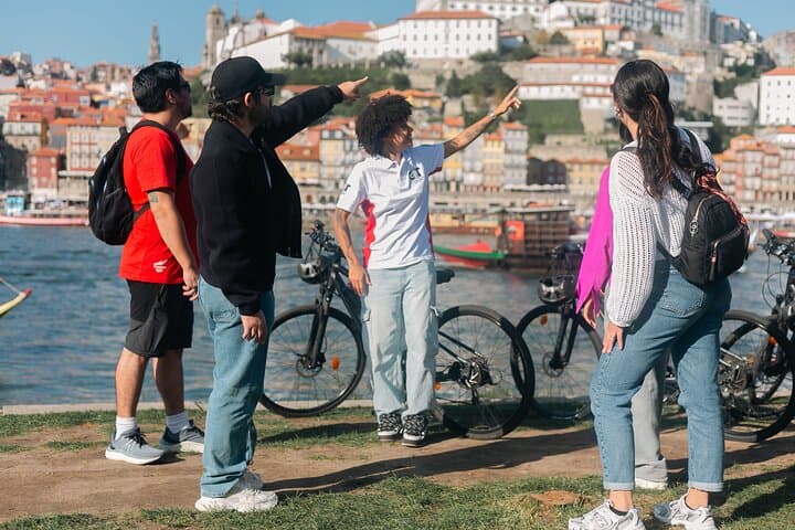Private Electric Bike Tour in Oporto — 3-Hour E‑Bike Ride Along the Douro photo 3
