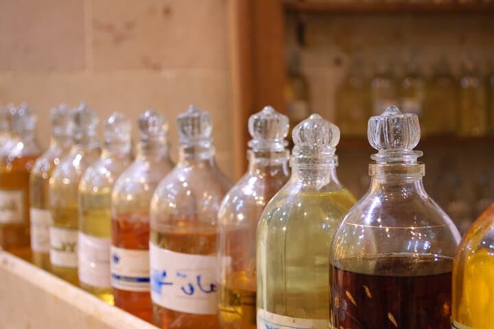 Cairo Crafts Walking Tour: Carpets, Perfumes & Papyrus in Khan El Khalili photo 5