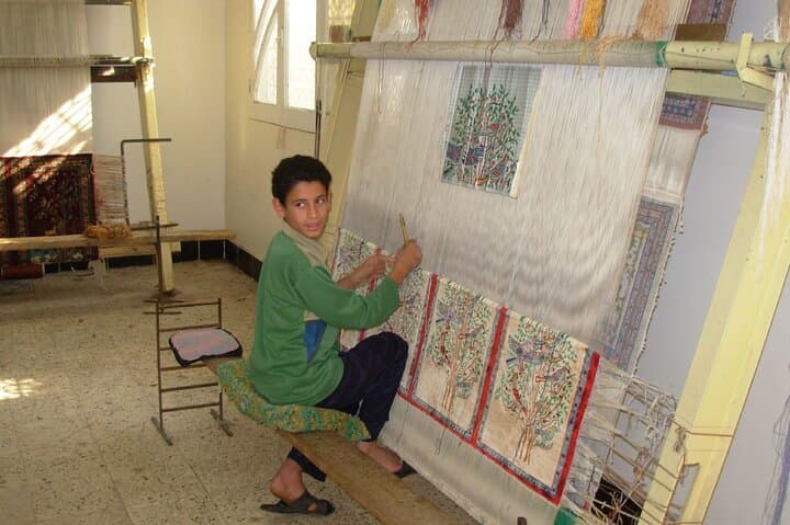 Cairo Crafts Walking Tour: Carpets, Perfumes & Papyrus in Khan El Khalili photo 6