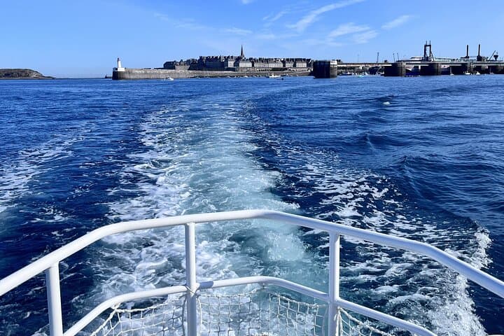 Saint-Malo: 90-Min Guided Boat Excursion Around the Ramparts photo 3