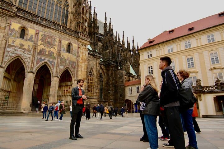 Private Prague All-Inclusive Tour: Castle, Charles Bridge & Old Town