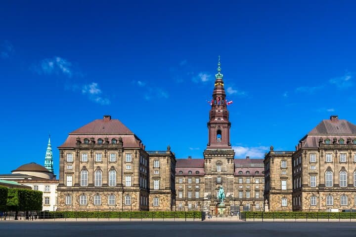 Deluxe Shore Excursion: Half-Day Copenhagen Tour from Cruise Port photo 2