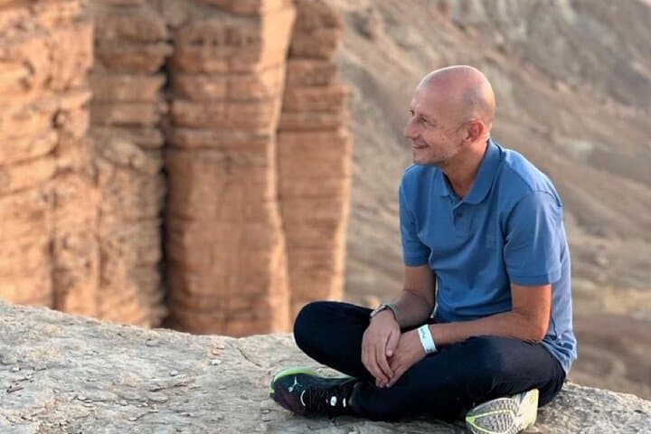 Exploring Riyadh’s Edge of The World and Bin Rashid Bat Cave: A 4WD Adventure photo 3