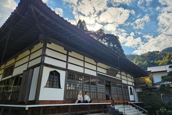 Kinosaki Onsen Premium Check‑In Tour: Storks, Ancient Bath Rituals & Geopark Walk photo 4