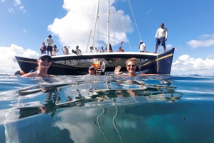 Sunset Sail and Snorkel Cruise with Open Bar in St. Kitts