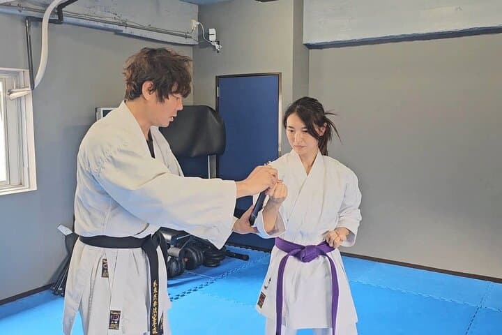 Hands-On Shito-ryu Karate Lesson with 8th-Degree Master in Kobe photo 4