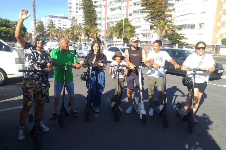 Cape Town Electric Scooter Tour: Waterfront, Mouille Point & Sea Point Ride