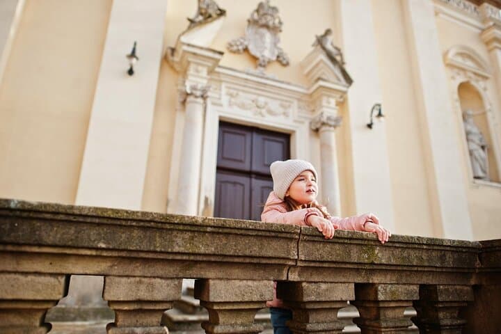 Villa Borghese Baby Photoshoot — Private Family Portraits in Rome's Historic Gardens photo 3