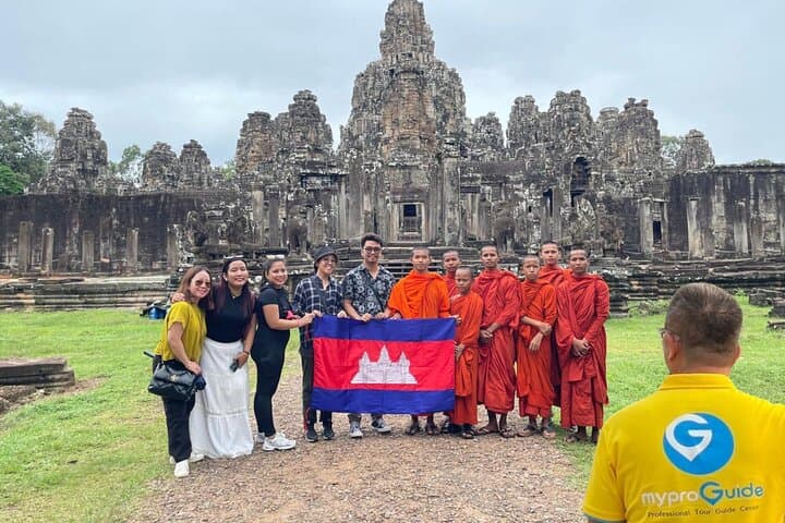 Angkor Wat Guided Tour: Full-Day Ticket, Transport & Sunset at the Temples