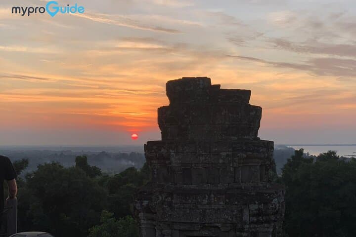 Angkor Wat Guided Tour: Full-Day Ticket, Transport & Sunset at the Temples photo 6