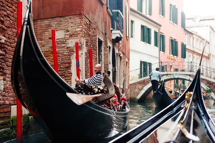 Welcome to Venice: St. Mark's Basilica Tour & Gondola Ride photo 4