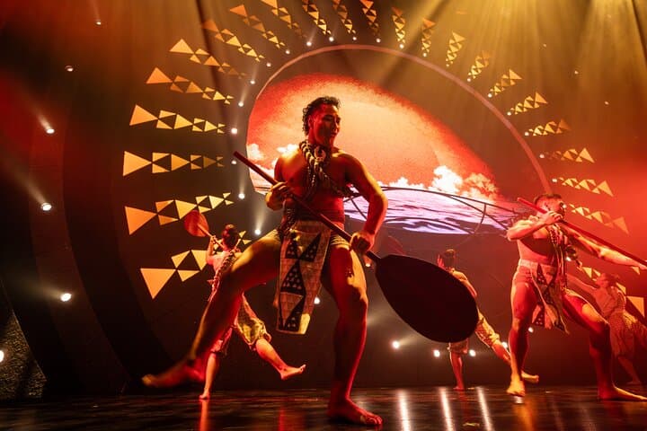 Auana by Cirque du Soleil Waikiki — Hawaiʻi-Inspired Spectacle at the Outrigger Beachcomber photo 5