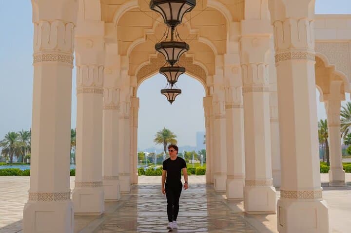 Dubai to Abu Dhabi Full-Day Sightseeing: Sheikh Zayed, Louvre & Etihad Views photo 3