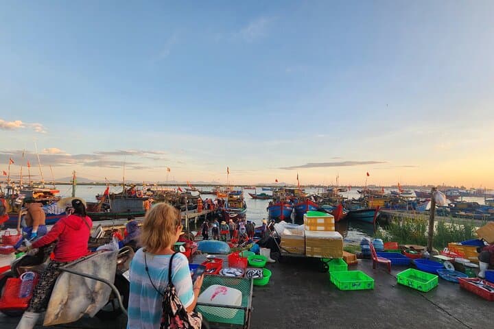 Sunrise Paddle to Lantern Town: Kayak Hoi An's Thu Bon River photo 3