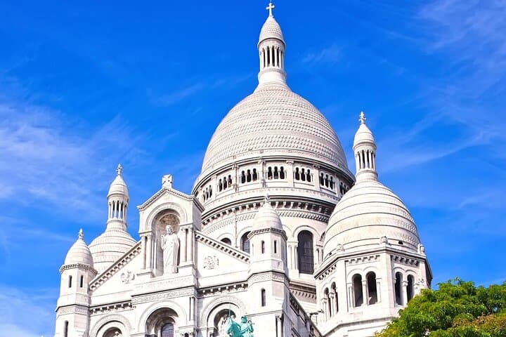 Paris All-Inclusive City Pass: Museums, Seine Cruise & Skip-the-Line Eiffel photo 4