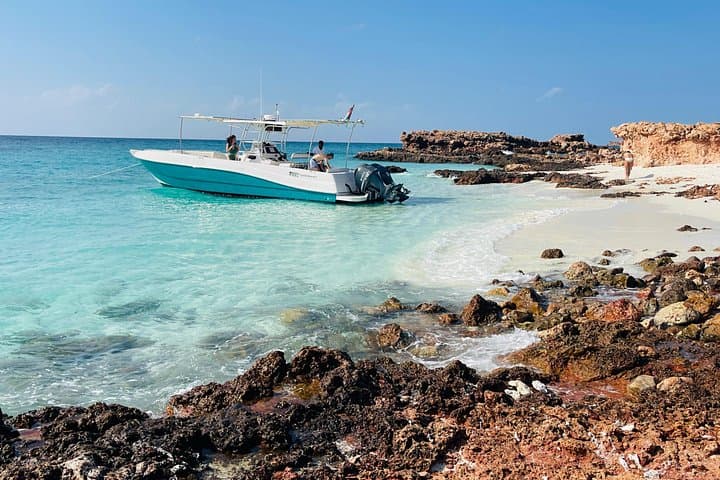 Daymaniyat Islands Half-Day Snorkel: 5-Hour Boat Trip from Muscat photo 2