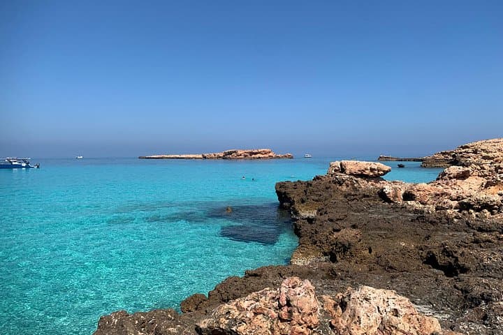 Daymaniyat Islands Half-Day Snorkel: 5-Hour Boat Trip from Muscat photo 6