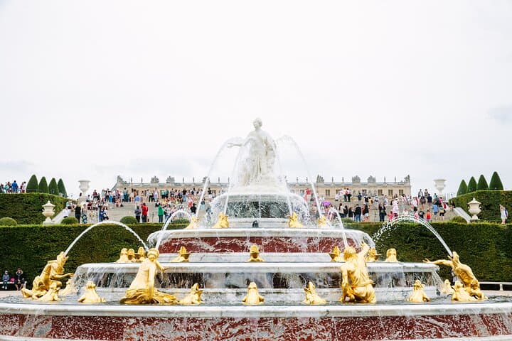 Cruise Versailles by E-Bike: Full-Day Tour of Château, Trianon & Marie Antoinette's Hamlet photo 2