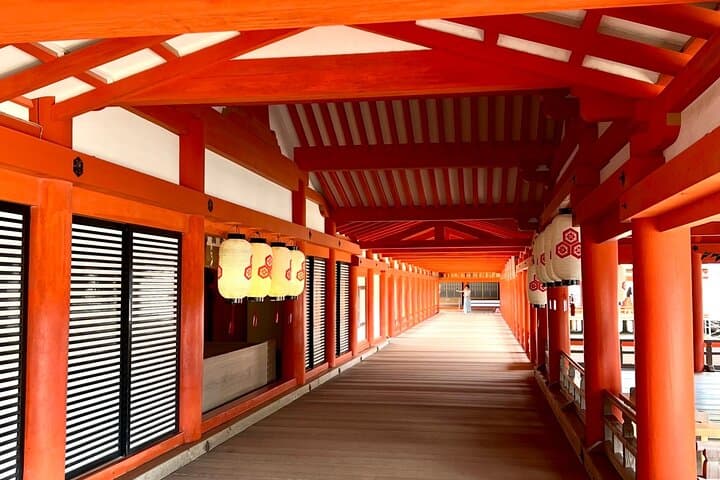 Full-Day Miyajima: Mt. Misen Ropeway, Itsukushima Shrine & Oyster Stalls photo 2
