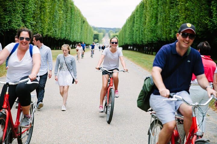Cruise Versailles by E-Bike: Full-Day Tour of Château, Trianon & Marie Antoinette's Hamlet photo 3
