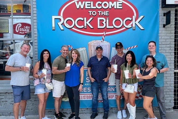 Nashville Music and History Walking Tour — Hidden Gems with a Local Guide photo 1