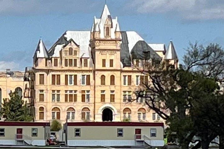 Nashville Music and History Walking Tour — Hidden Gems with a Local Guide photo 3