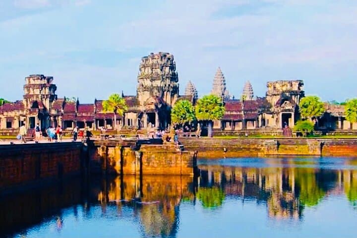 From Temples to Tonle Sap