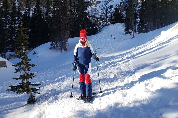 Women’s Snowshoeing to Emerald Lake — Bear Lake Winter Loop in Rocky Mountain NP