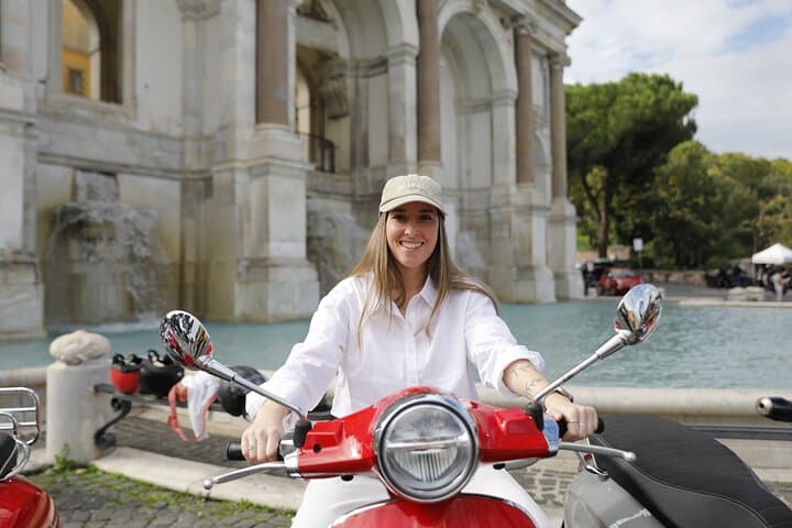 Explore Rome by Vespa: Colosseum to Janiculum on a Guided Scooter Tour photo 6