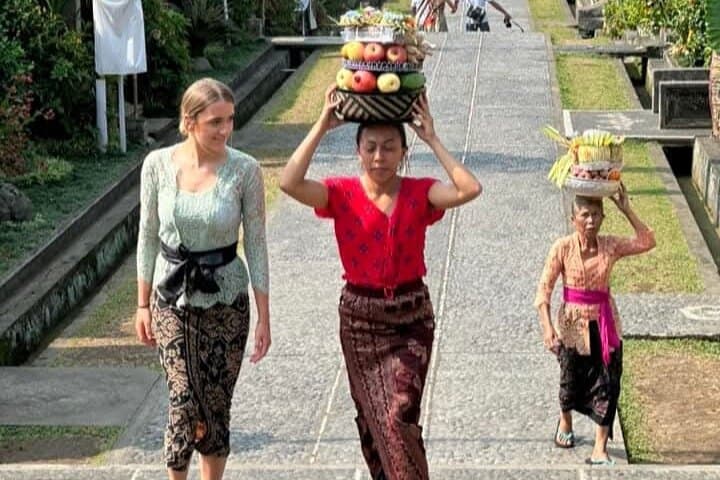 Private Female Driver in Bali: Personalized Full-Day Cultural & Scenic Tour photo 3