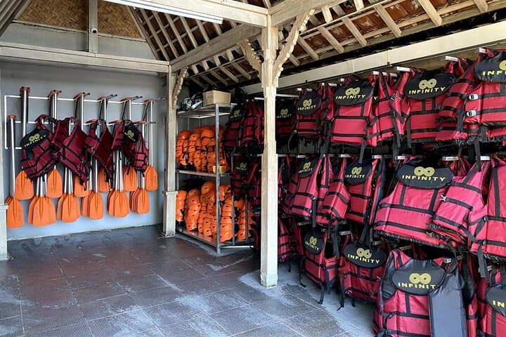 Ayung River Rafting in Ubud: Two‑Hour Whitewater Adventure with Lunch photo 4