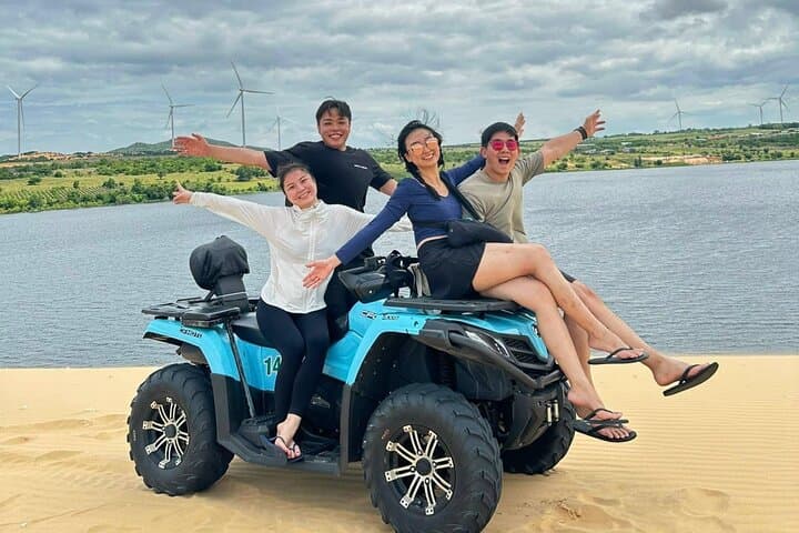 Mui Ne Sand Dunes Jeep Tour: Sunset Red & White Dunes, Fairy Stream & Fishing Village photo 3