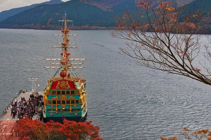 Private Hakone Day Trip from Tokyo: Lake Ashi, Owakudani, Ropeway & Open-Air Museum photo 2
