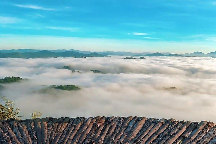 Da Lat Sunrise Tour: Cloud Hunting at Cau Dat Tea Hill & Morning Glow photo 2