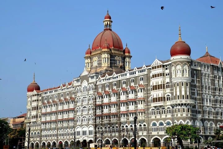 Unveiling Mumbai’s Wonders: A City Tour with Chai photo 4