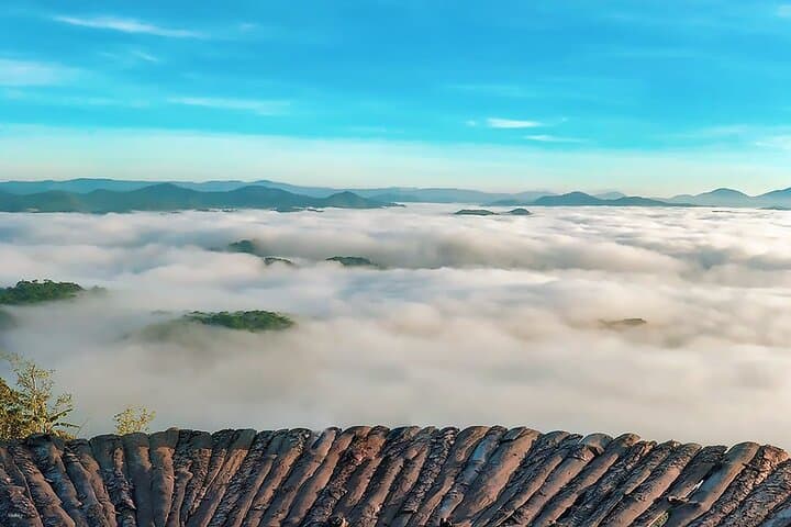 Cloud Hunting at Dawn in Da Lat: Cau Dat Sunrise, Tea Hills & Strawberry Farms