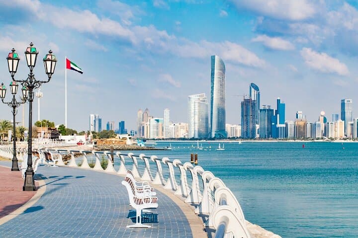 Abu Dhabi Full-Day Sightseeing Tour from Dubai: Grand Mosque, Palaces & Corniche Highlights photo 4