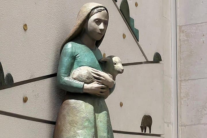 Our Lady of Fátima: Guided Spiritual Tour from Porto photo 2