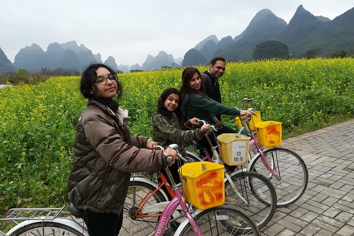 Yangshuo Li River Electric Boat, Xianggong Hill & Yulong River Biking Tour photo 3