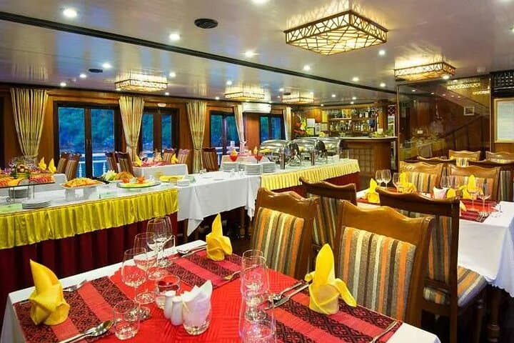 Royal Palace Cruise: 2D/1N Halong Bay Overnight from Hanoi photo 3