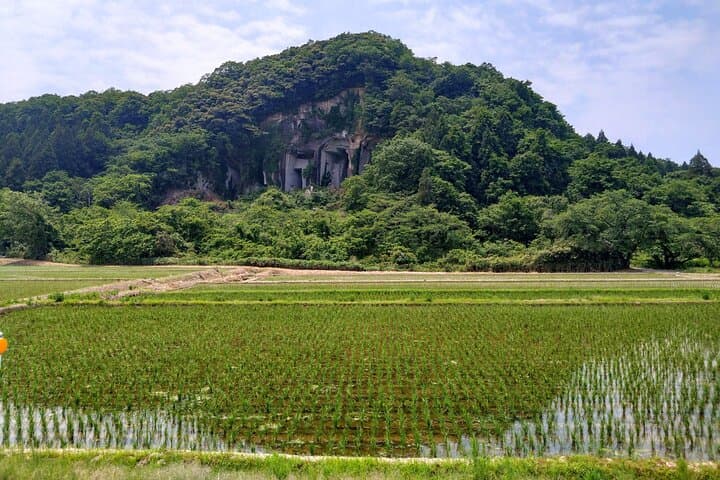 Kutani Full-Day Cycling Tour: Ride Through Kutani Ceramics & Onsen Villages photo 5