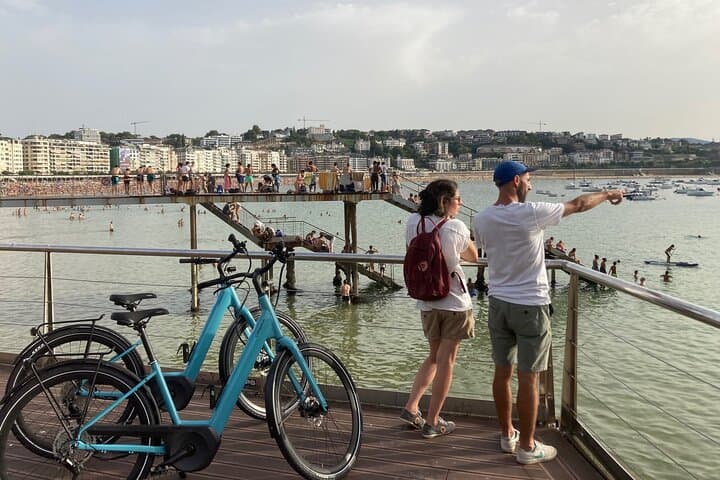 San Sebastián E‑Bike Culture & Cider House Tour: Bay Views, Chillida Leku, and Basque Flavors photo 3