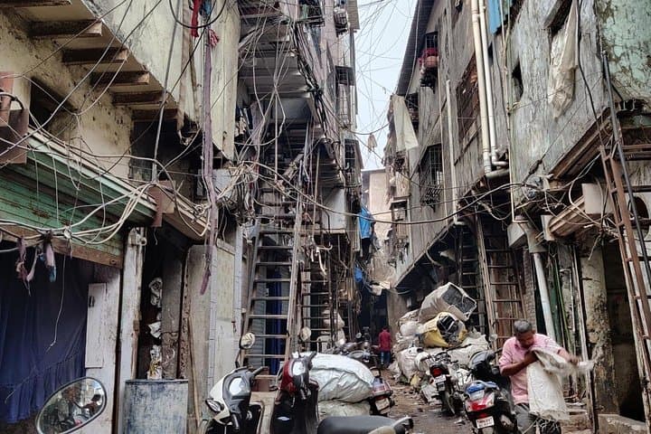 Dharavi Slum Walking Tour with Masala Chai: Mumbai Cultural Immersion photo 4