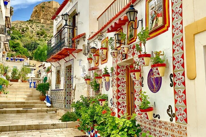 Alicante Tapas Trail: Guided Culinary Walking Tour of Esplanada and Mercado Central photo 3