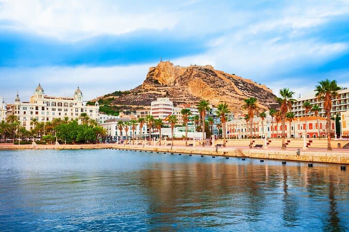 Alicante Tapas Trail: Guided Culinary Walking Tour of Esplanada and Mercado Central