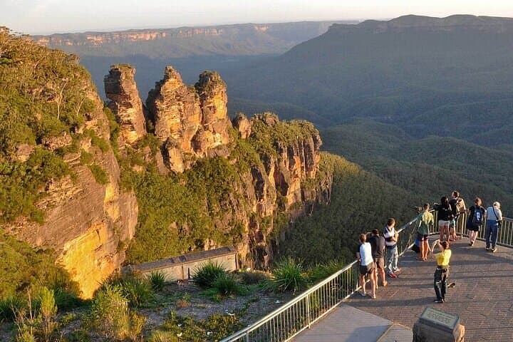 Blue Mountains Full-Day Tour from Sydney: Three Sisters, Waterfalls & Wildlife