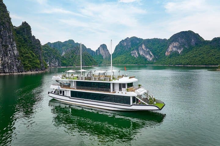 Halong Bay Hercules Premium Cruise: Sung Sot Cave, Titov Island & Kayaking photo 1
