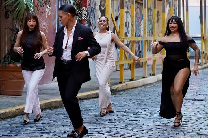 Learn Salsa in San Juan: Beginner Moonlight Class with Local Instructor