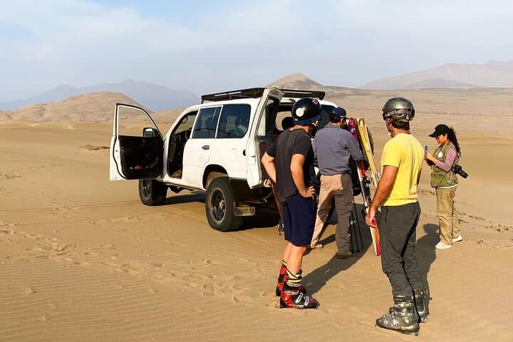 Sand Skiing and 4x4 Dune Runs in Lomas de Ancón photo 2