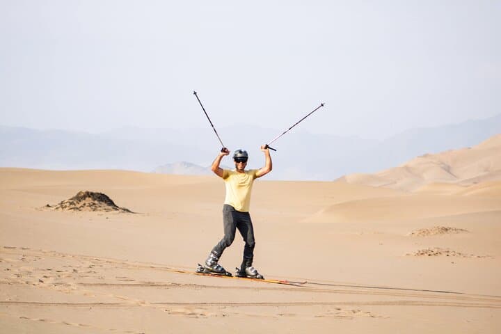 Sand Skiing and 4x4 Dune Runs in Lomas de Ancón photo 5